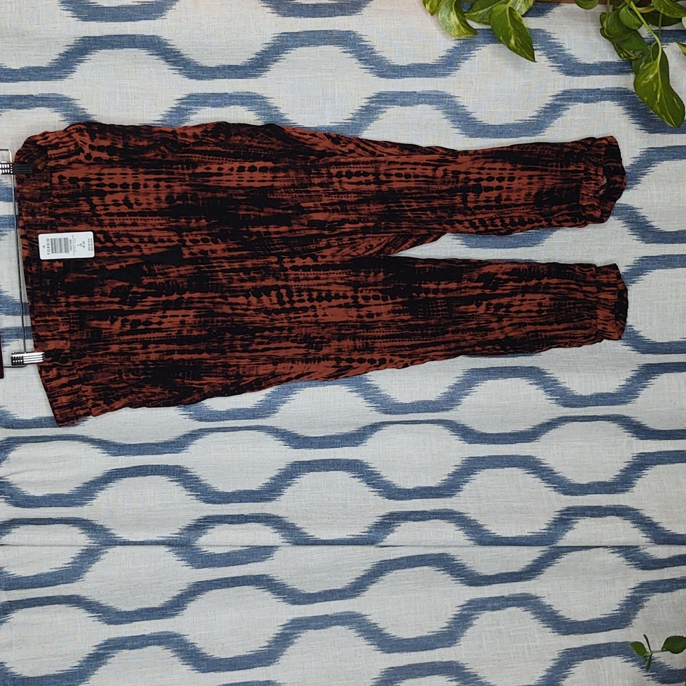 Tie Dye Gauze Joggers. Torrid Size 2 (18-20). Rust Orange and Black. Drawstring.